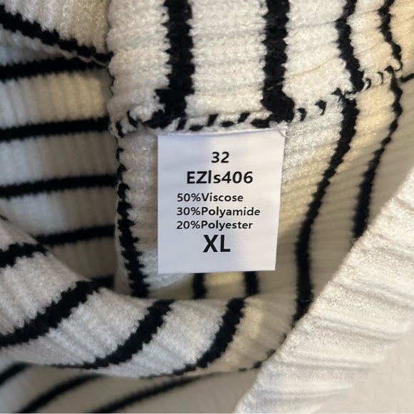 NWT XL Lillusory White and Black Striped V Neck Knit Sweater Vest - Picture 7 of 8